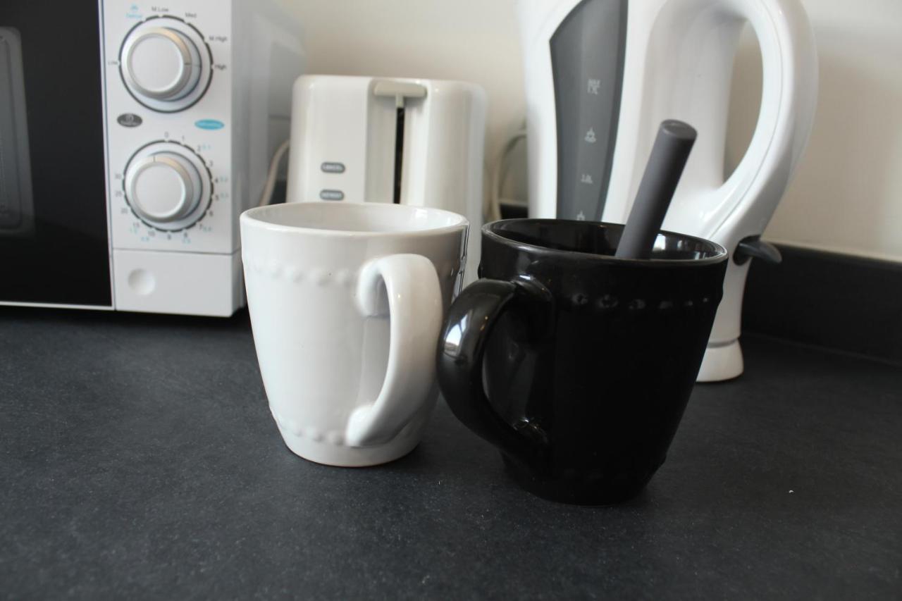 Stylish 1Br Apartment In The Heart Of Heywood Eksteriør billede